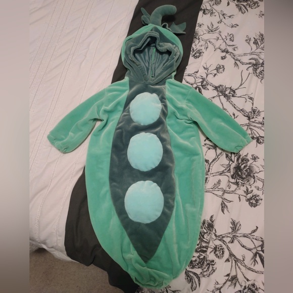 Sweet Pee Halloween 🎃 Costume - Picture 1 of 4